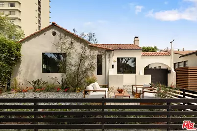 9031 Elevado St, West Hollywood, CA 90069 - Photo 1