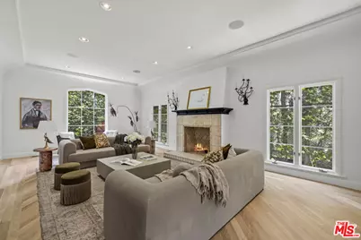 736 S Cloverdale Ave, Los Angeles, CA 90036 - Photo 1