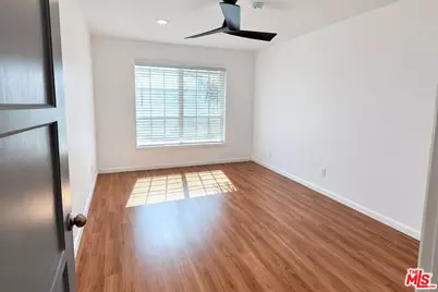202 N Locust St, Inglewood, CA 90301 - Photo 1