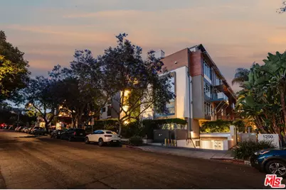 1250 N Harper Ave #Ph421, Los Angeles, CA 90046 - Photo 1