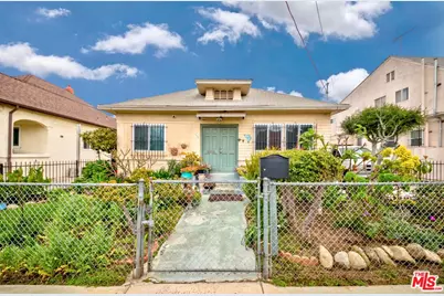 1520 S New Hampshire Ave, Los Angeles, CA 90006 - Photo 1