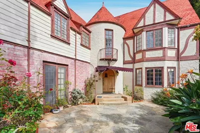 1140 Benedict Canyon Dr, Beverly Hills, CA 90210 - Photo 1