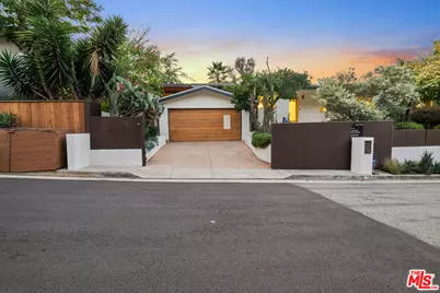 6570 Lakeridge Rd, Los Angeles, CA 90068 - Photo 1