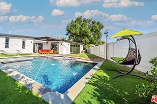 22616 Oxnard St, Woodland Hills, CA 91367 - Photo 1