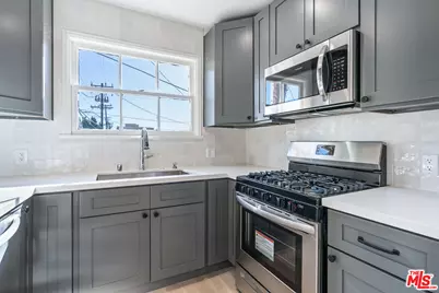 9216 Alden Dr #10, Beverly Hills, CA 90210 - Photo 1