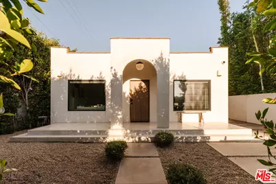 2418 Walnut Ave, Venice, CA 90291 - Photo 1