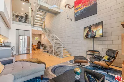 3450 Cahuenga Blvd #412, Los Angeles, CA 90068 - Photo 1