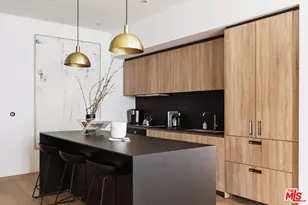 1030 N Kings Rd, West Hollywood, CA 90069 - Photo 1