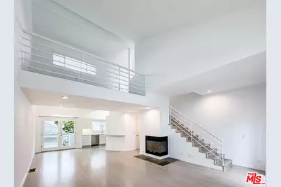 3003 3rd St #3, Santa Monica, CA 90405 - Photo 1