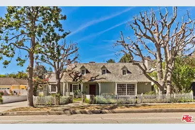 165 Veteran Ave, Los Angeles, CA 90024 - Photo 1