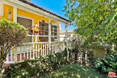 8535 Walnut Dr, Los Angeles, CA 90046 - Photo 1