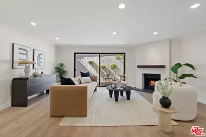 1807 10th St #4, Santa Monica, CA 90404 - Photo 1