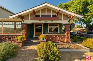 2337 W 29th Pl, Los Angeles, CA 90018 - Photo 1