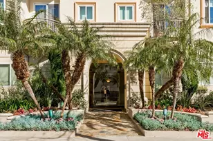 132 S Maple Dr, Beverly Hills, CA 90212 - Photo 1