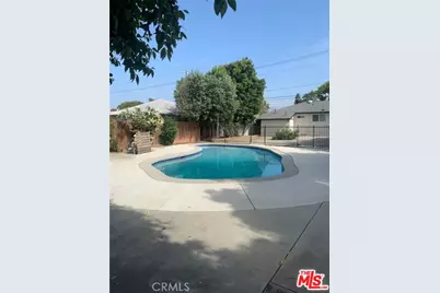 17902 Saticoy St, Reseda, CA 91335 - Photo 1
