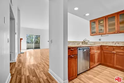 645 Chestnut Ave #316, Long Beach, CA 90802 - Photo 1