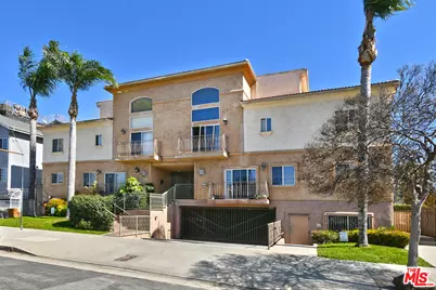 8800 Etiwanda Ave #7, Northridge, CA 91325 - Photo 1