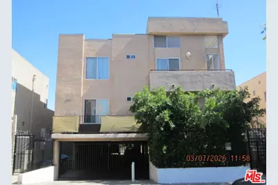 1212 N Beachwood Dr, Los Angeles, CA 90038 - Photo 1