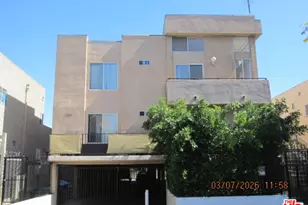 1212 N Beachwood Dr, Los Angeles, CA 90038 - Photo 1