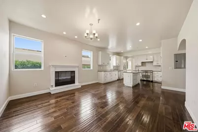 320 S Swall Dr #3, Los Angeles, CA 90048 - Photo 1