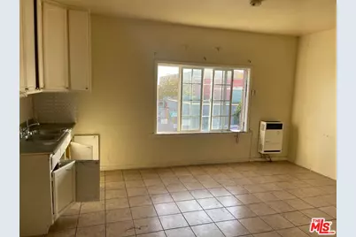 1005 W 46th Ave #4, Los Angeles, CA 90037 - Photo 1