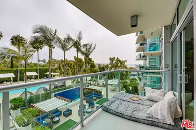 13700 Marina Pointe Dr #531, Marina del Rey, CA 90292 - Photo 1