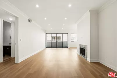 430 Maple Dr #204, Beverly Hills, CA 90210 - Photo 1