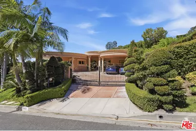 1831 Loma Vista Dr, Beverly Hills, CA 90210 - Photo 1