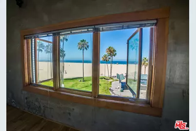 8 Brooks Ave #6, Venice, CA 90291 - Photo 1