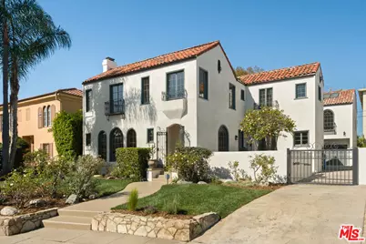 827 Lorraine Blvd, Los Angeles, CA 90005 - Photo 1