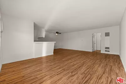 15540 Moorpark St #1, Encino, CA 91436 - Photo 1