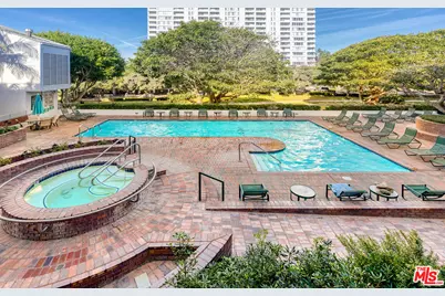 2910 Neilson Way #308, Santa Monica, CA 90405 - Photo 1