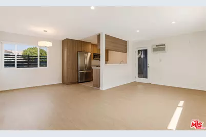 27 Anchorage St, Marina del Rey, CA 90292 - Photo 1