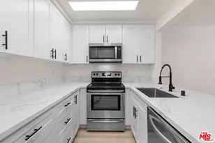 435 S Virgil Ave, Los Angeles, CA 90020 - Photo 1