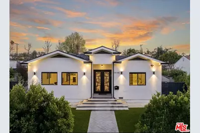 19148 Oxnard St, Tarzana, CA 91356 - Photo 1