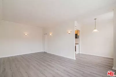 5640 Franklin Ave #200, Los Angeles, CA 90028 - Photo 1