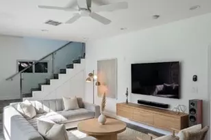 2041 Linnington Ave, Los Angeles, CA 90025 - Photo 1