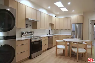 22450 Dolorosa St St, Woodland Hills, CA 91367 - Photo 1