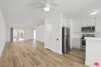 918 16th St #2, Santa Monica, CA 90403 - Photo 1