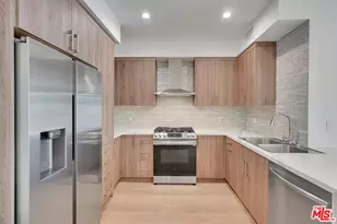 14419 Riverside Dr, Sherman Oaks, CA 91423 - Photo 1