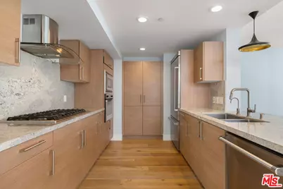 13650 Marina Pointe Dr #1509, Marina del Rey, CA 90292 - Photo 1