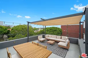 420 S Beverwil Dr, Beverly Hills, CA 90212 - Photo 1