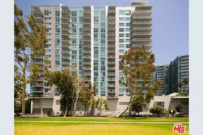 13700 Marina Pointe Dr #1711, Marina del Rey, CA 90292 - Photo 1