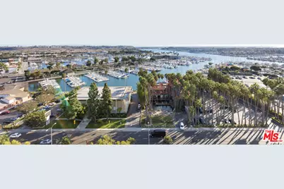 13600 Marina Pointe Dr #1609, Marina del Rey, CA 90292 - Photo 1