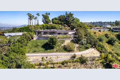 4039 Cody Rd, Sherman Oaks, CA 91403 - Photo 1
