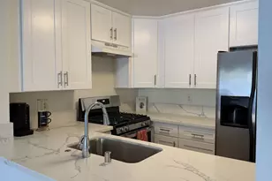 326 S Manhattan Pl, Los Angeles, CA 90020 - Photo 1