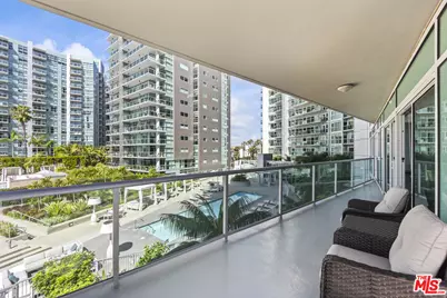 13600 Marina Pointe Dr #511, Marina del Rey, CA 90292 - Photo 1