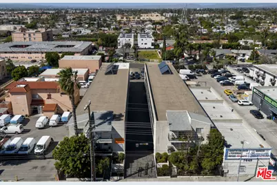 7635 Lankershim Blvd, North Hollywood, CA 91605 - Photo 1
