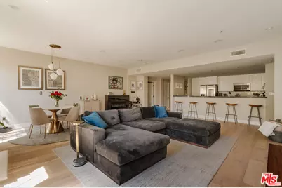 10648 Woodbridge St #106, Toluca Lake, CA 91602 - Photo 1