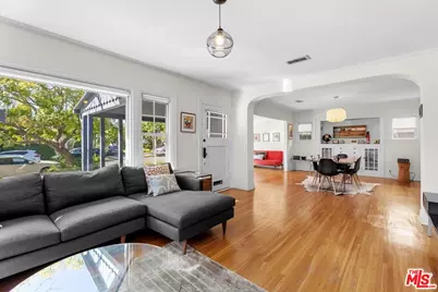 1282 Meadowbrook Ave, Los Angeles, CA 90019 - Photo 1